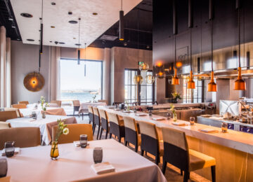 180Degrees_interior with Chefs table_photo Lauri Laan