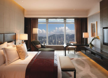 1Deluxe Victoria Harbour Room – with view of harbour©The Ritz-Carlton Hong Kong