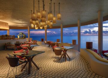 2_The_Point_interior