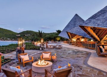 Bar ©Rosewood Little Dix Bay