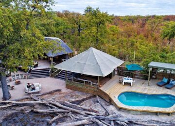 @moremi_hyena-pan-luxury-safari-lodge