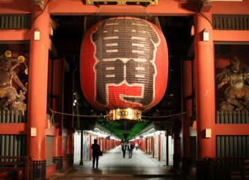 Asakusa Temple Lantern – Tokyo © The Real Japan