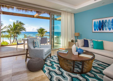 Beachfront-Suite_Living-Room©Eden Roc Cap Cana