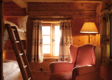 Bedroom-Il-Rifugio©White Deer San Lorenzo Mountain Lodge