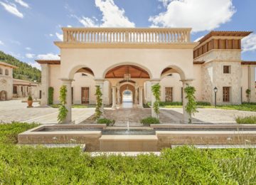 Entrance ©Cap Vermell Grand Hotel