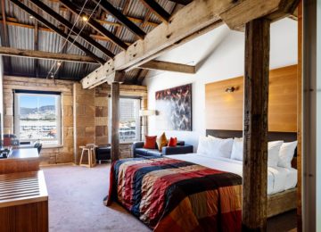 Deluxe Spa Harbour View Room©The Henry Jones Art Hotel