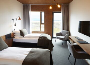 Fosshotel Myvatn Double Twin Lake-view-room © Fosshotel