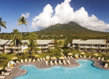 Pool ©Four Seasons Resort Nevis