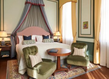 Glen_Townhse_Shot_1_HR_Bedroom_Headboard_Wide_Landscape_0006-3-1