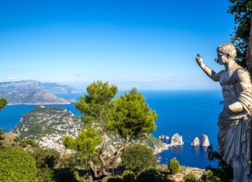 Faraglioni vor der Insel Capri im Golf von Neapel ©Italien