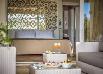 Chia Laguna Resort Sardinien_Luxury Panorama Suite_Master Bedroom from the terrace