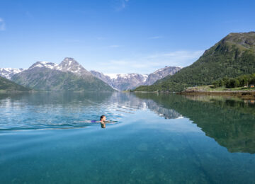 ISBREEN THE GLACIER_Wild Swimming_Photo Credit Herman Lersveen