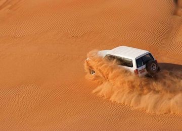 Oman 4×4 on the Dun © Desert Night Camp