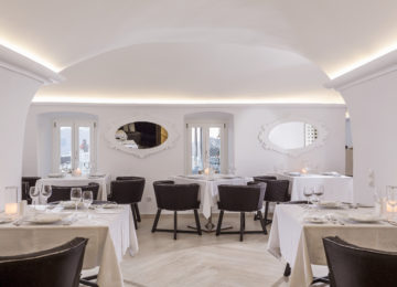 Petra Restaurant ©Canaves Oia Suites
