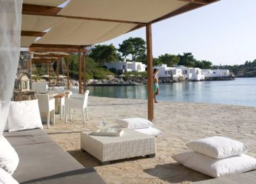 Pure Lounge Bar am Strand ©Minos Beach Art Hotel