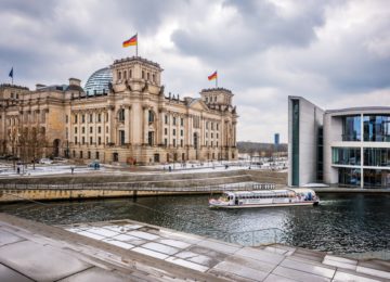 Reichstag_berlinwinter10_c_visitBerlin_Foto_Dagmar_Schwelle