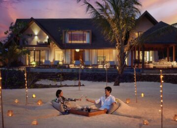 Sunken_Table_beach_dinner_