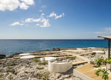 Terrasse mit Blick auf den Ozean ©The Cliff Hotel & Spa Negril