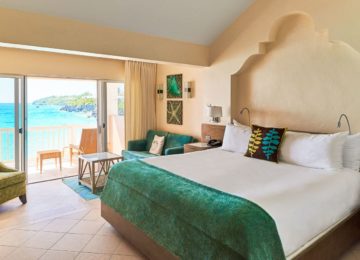 Luxus Schlafzimmer mit Blick auf den Ozean ©The Reefs Resort & Club