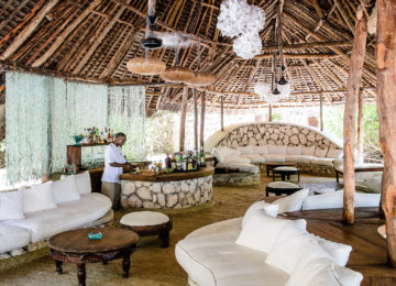 Bar ©andBeyond Mnemba Island Lodge