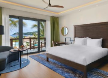 Luxus Schlafzimmer mit Blick auf den Ozean ©Cabrits Resort & Spa Kempinski