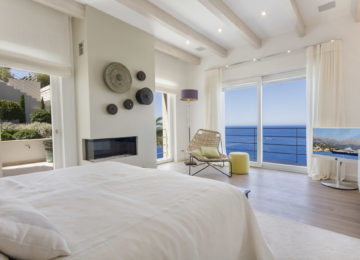 Luxus Schlafzimmer mit Blick auf das Meer ©Villa Puesta del Sol