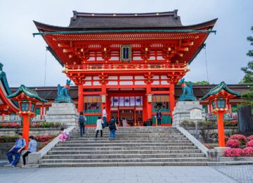 fushimi-inari-taisha-shrine-1612656_1280