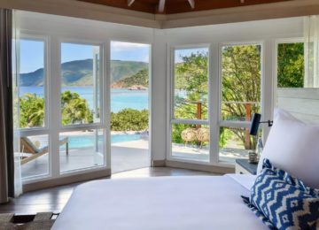 Luxury suite with views of the ocean ©Rosewood Little Dix Bay