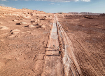 ©White-Deserts-Dr-Jones-13